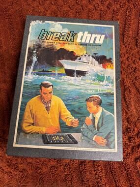 Break Thru 3M Bookshelf Strategy Board Game 1965 COMPLETE in great condition.